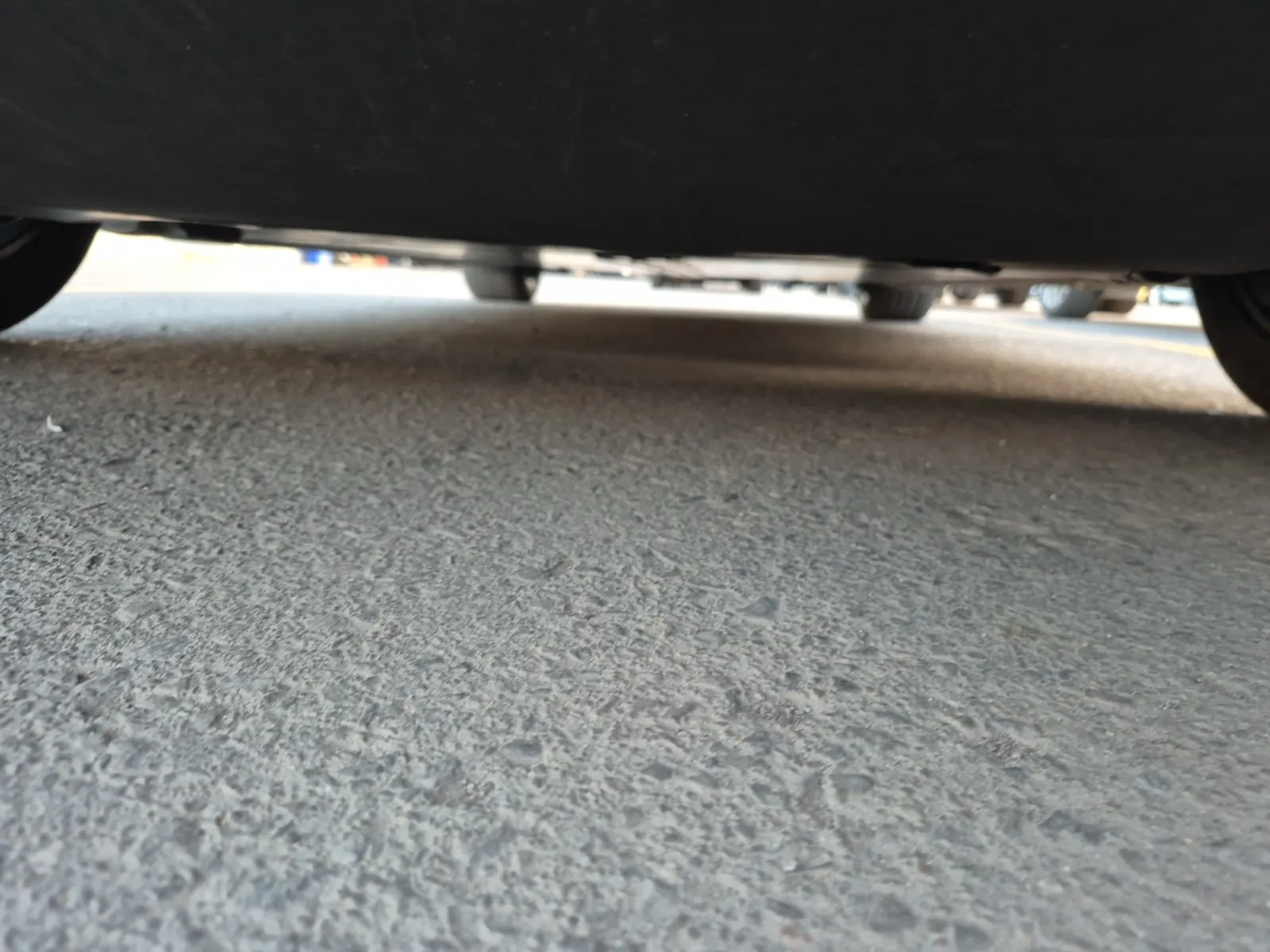Undercarriage - Front Photo