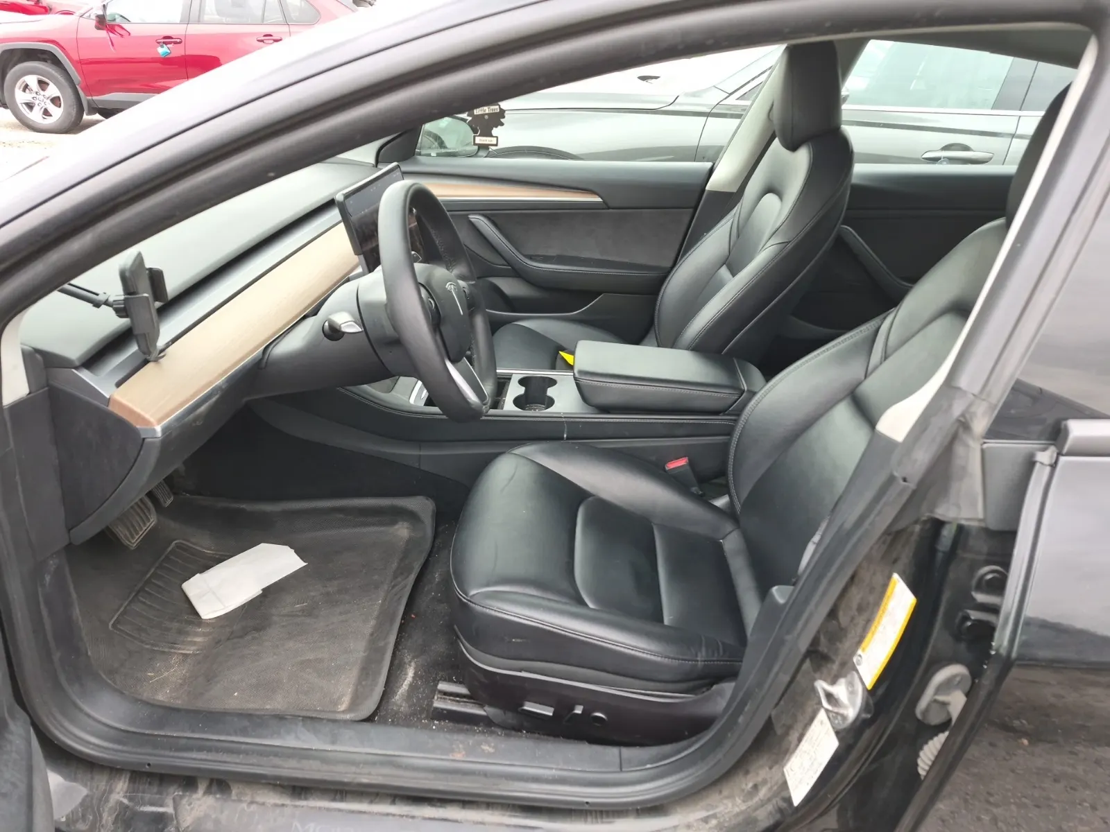Front Interior Photo