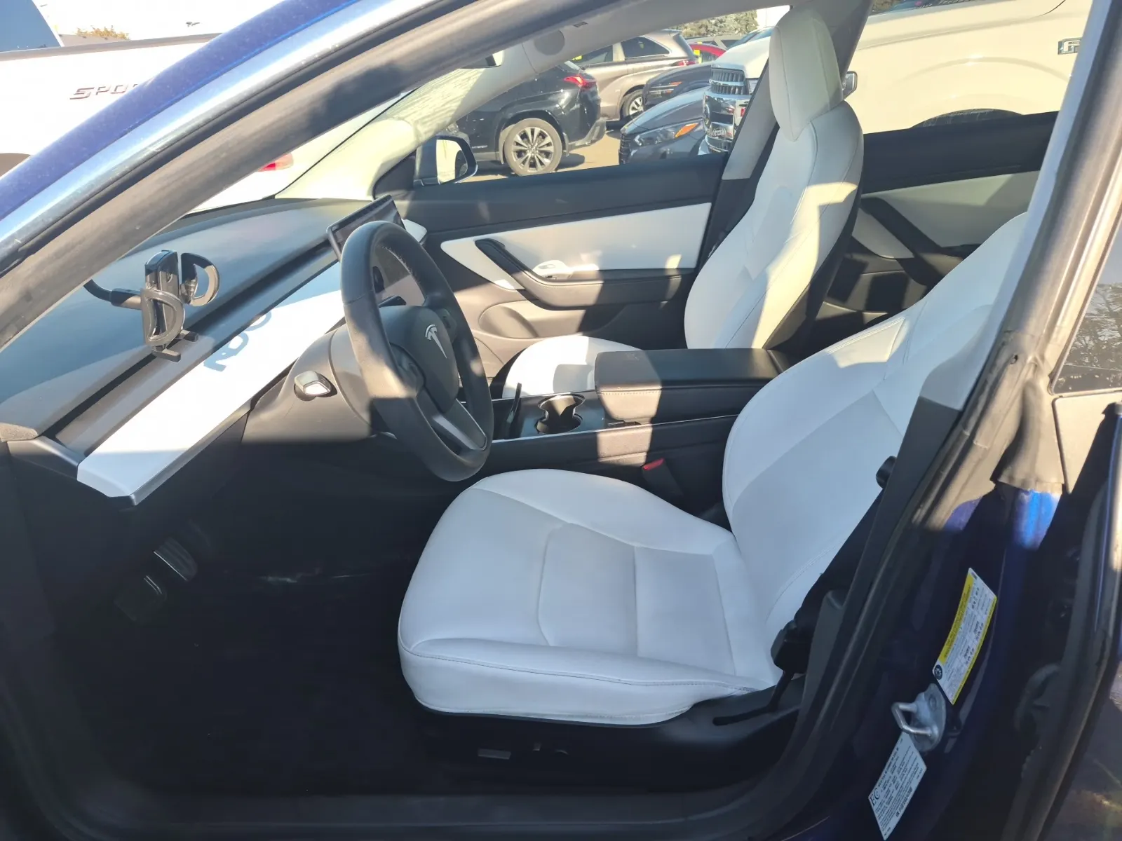 Front Interior Photo