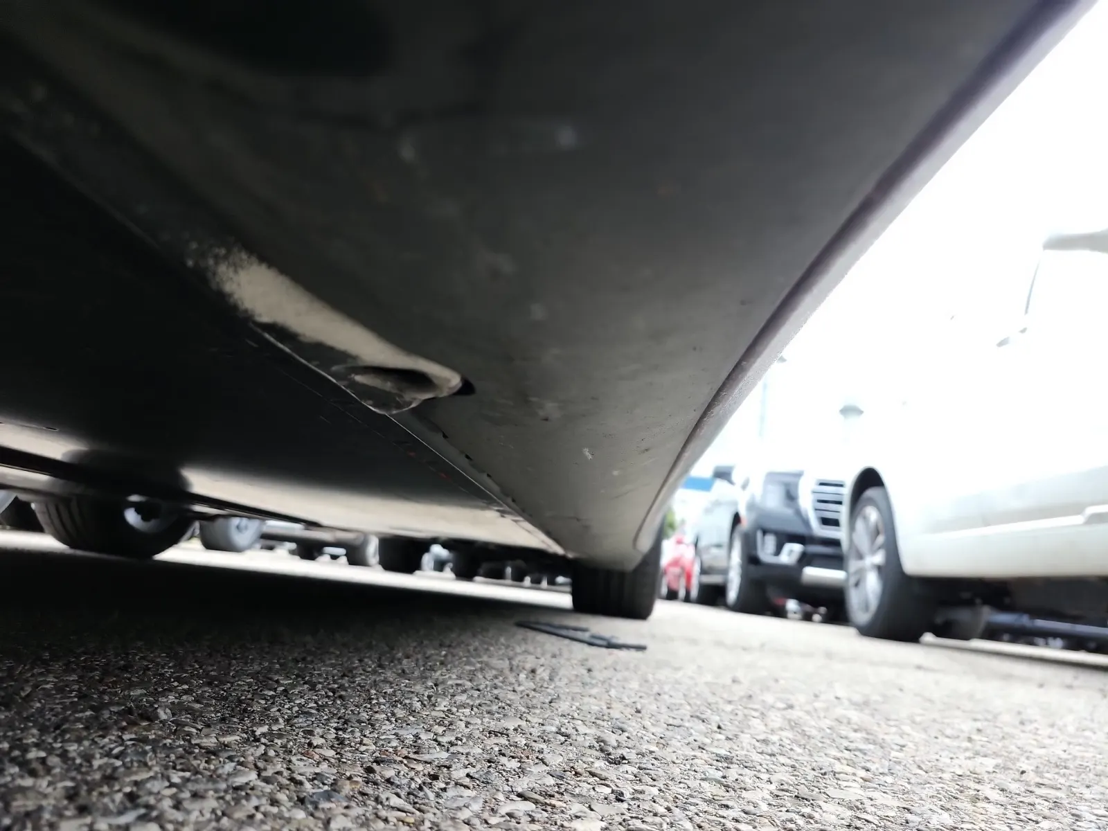 Undercarriage - Driver Photo