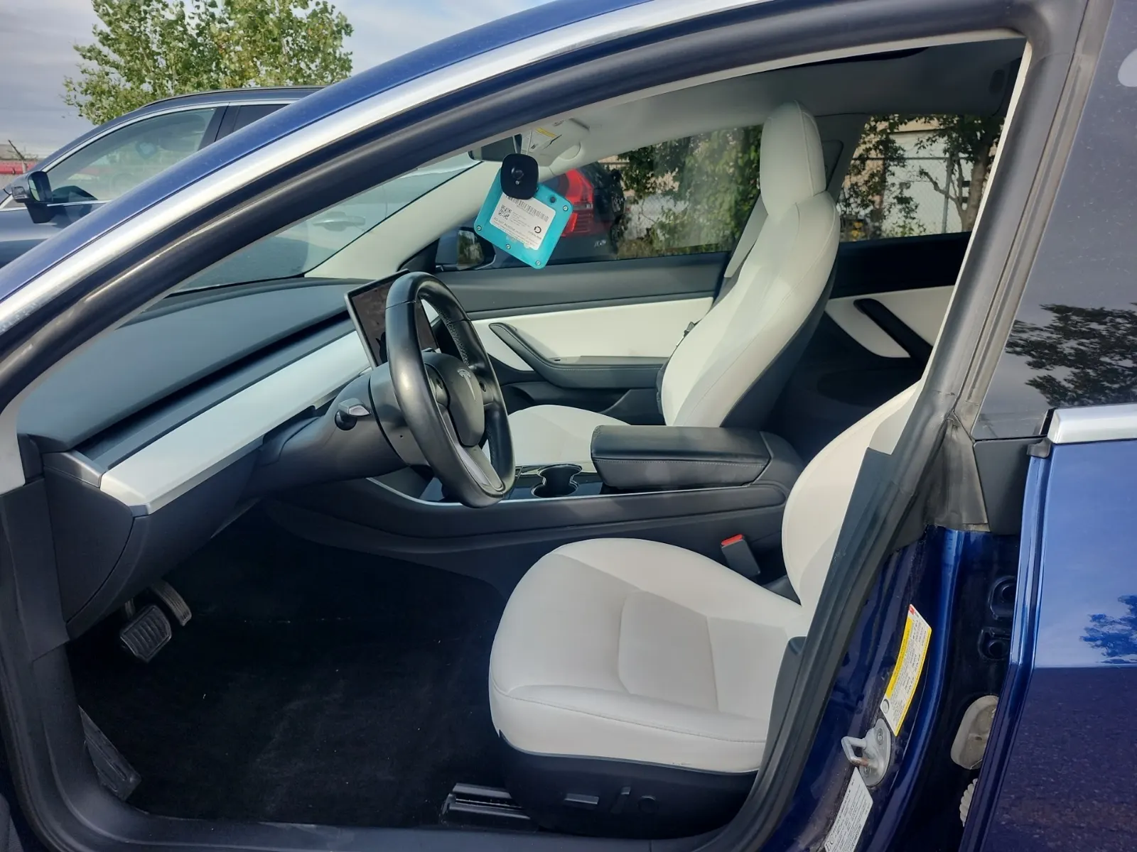 Front Interior Photo