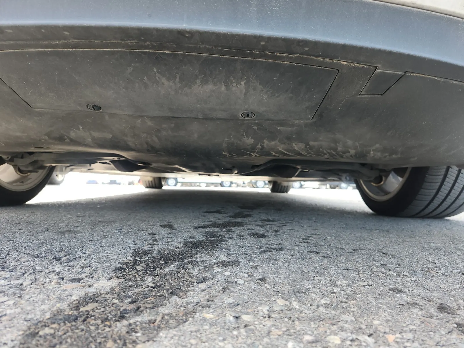 Undercarriage - Rear Photo