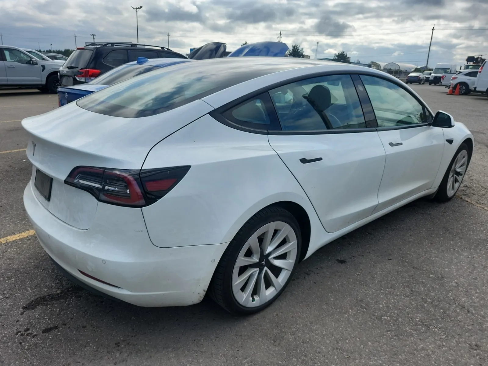 Passenger Rear 3/4 Photo