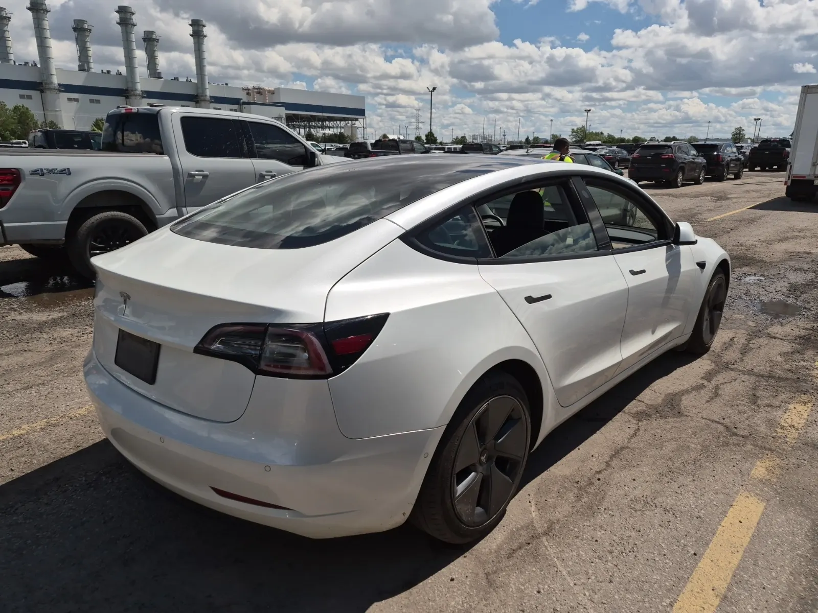 Passenger Rear 3/4 Photo