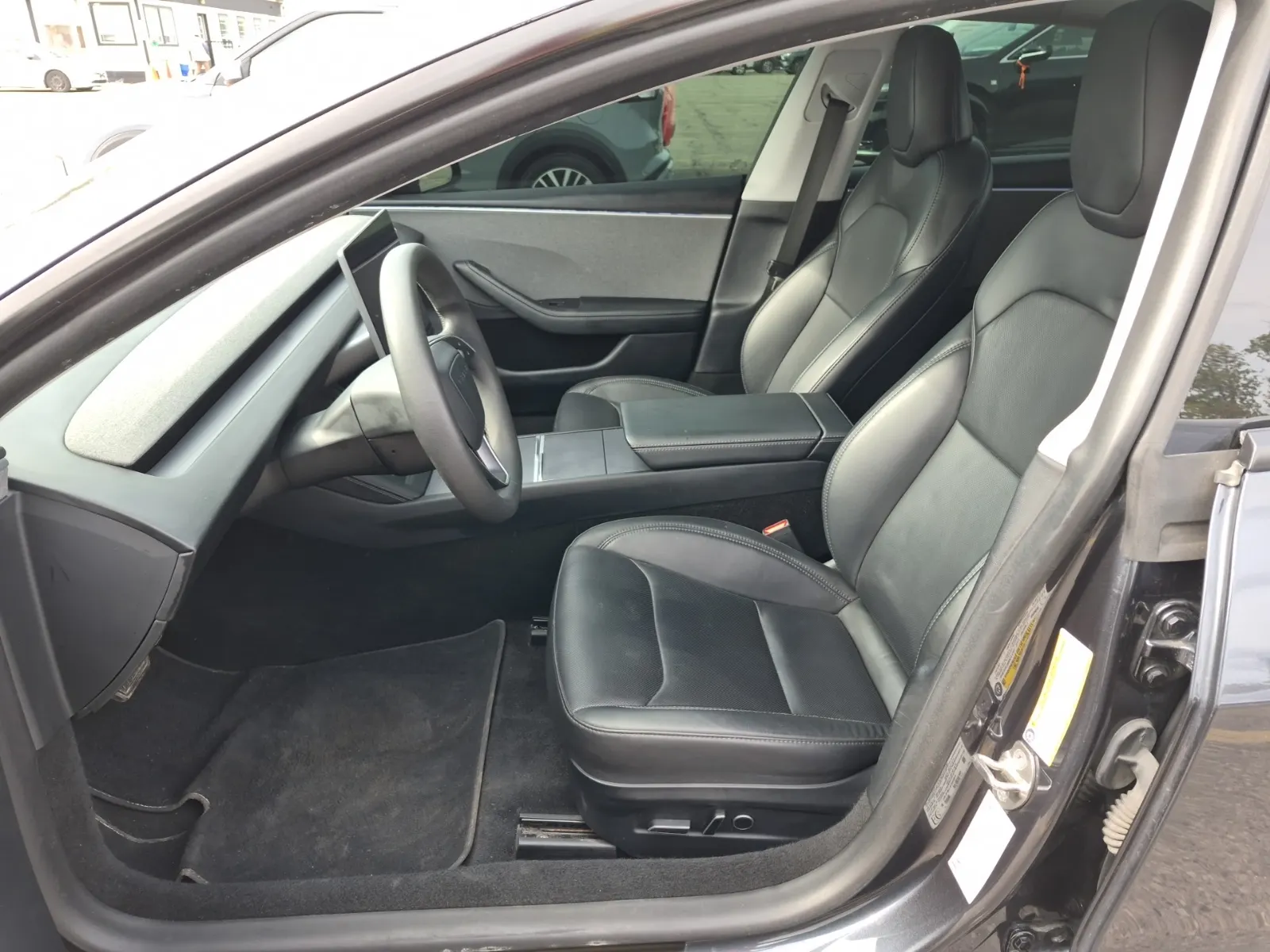 Front Interior Photo