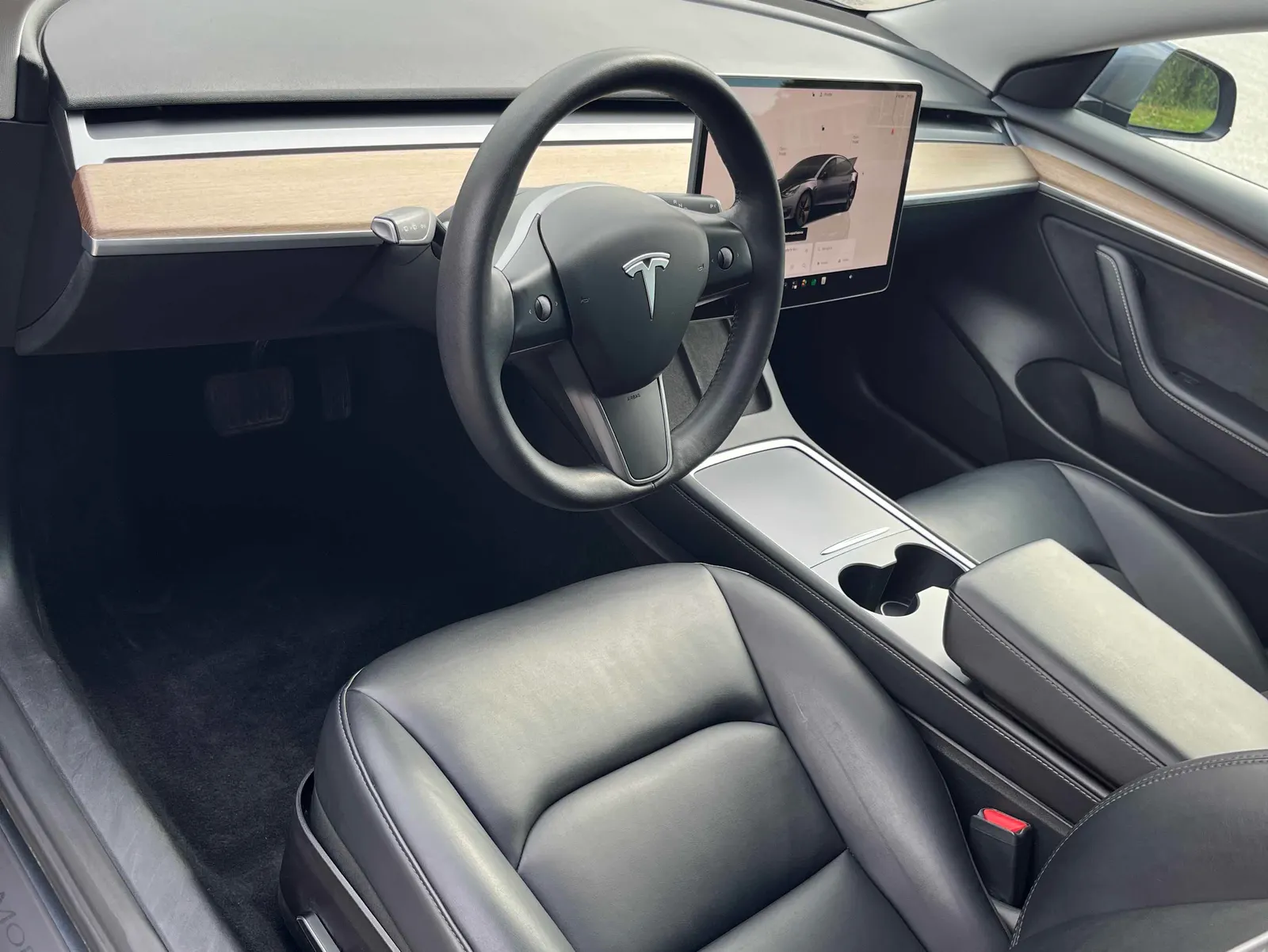 Interior driver side