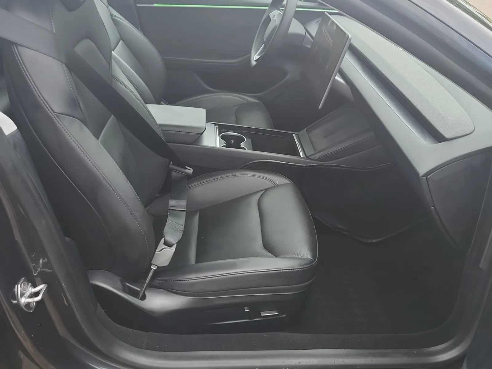 Right Side Interior Photo