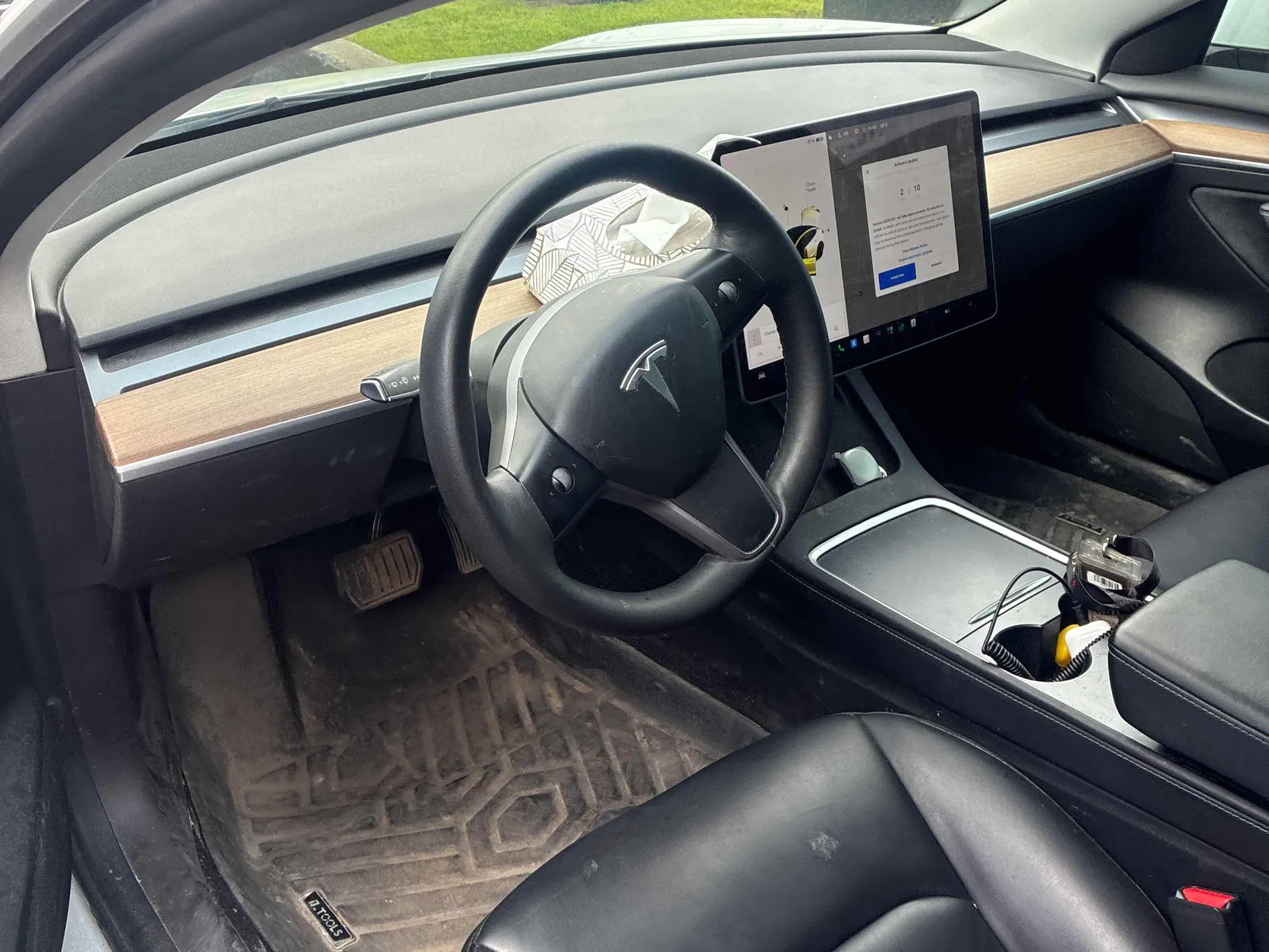 Interior driver side