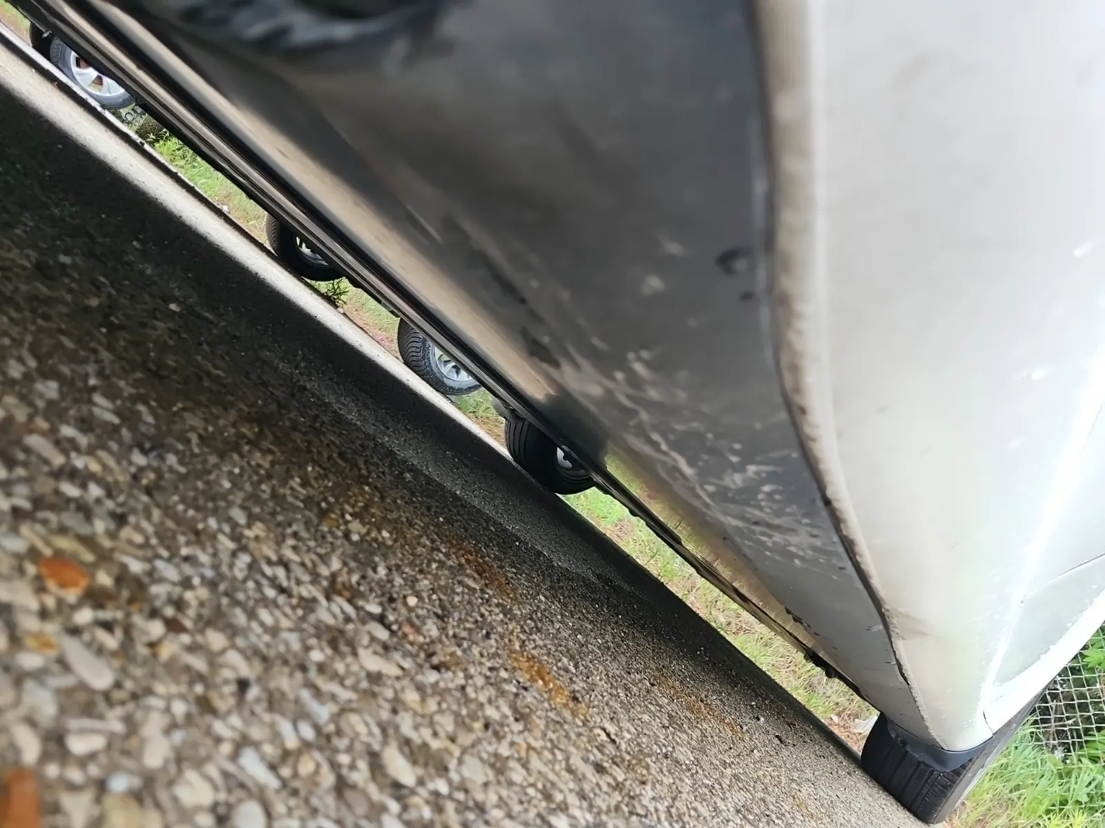 Undercarriage - Passenger Photo