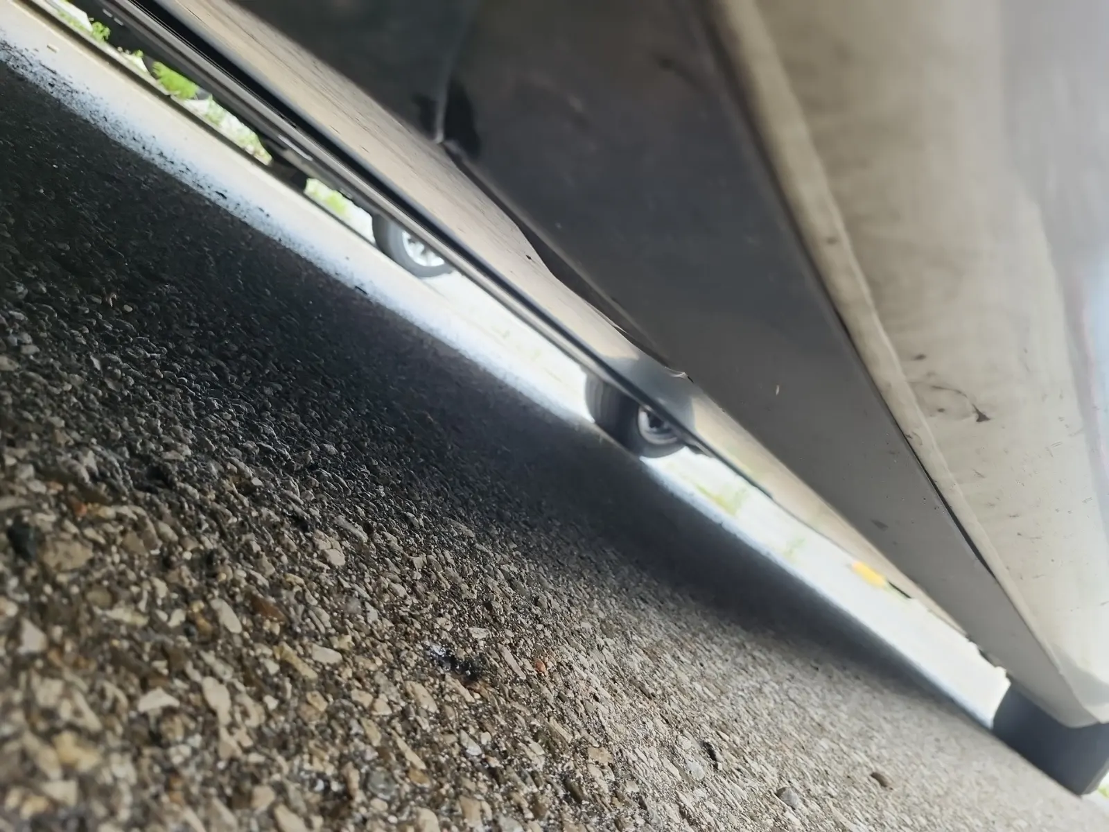 Undercarriage - Driver Photo