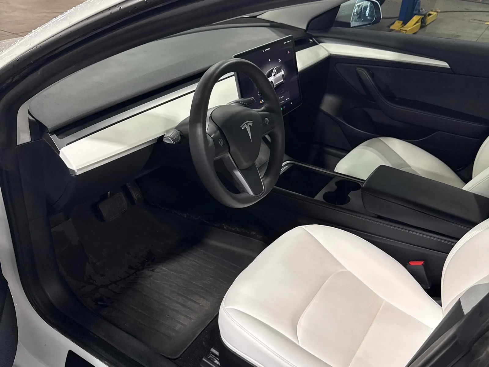 Interior driver side