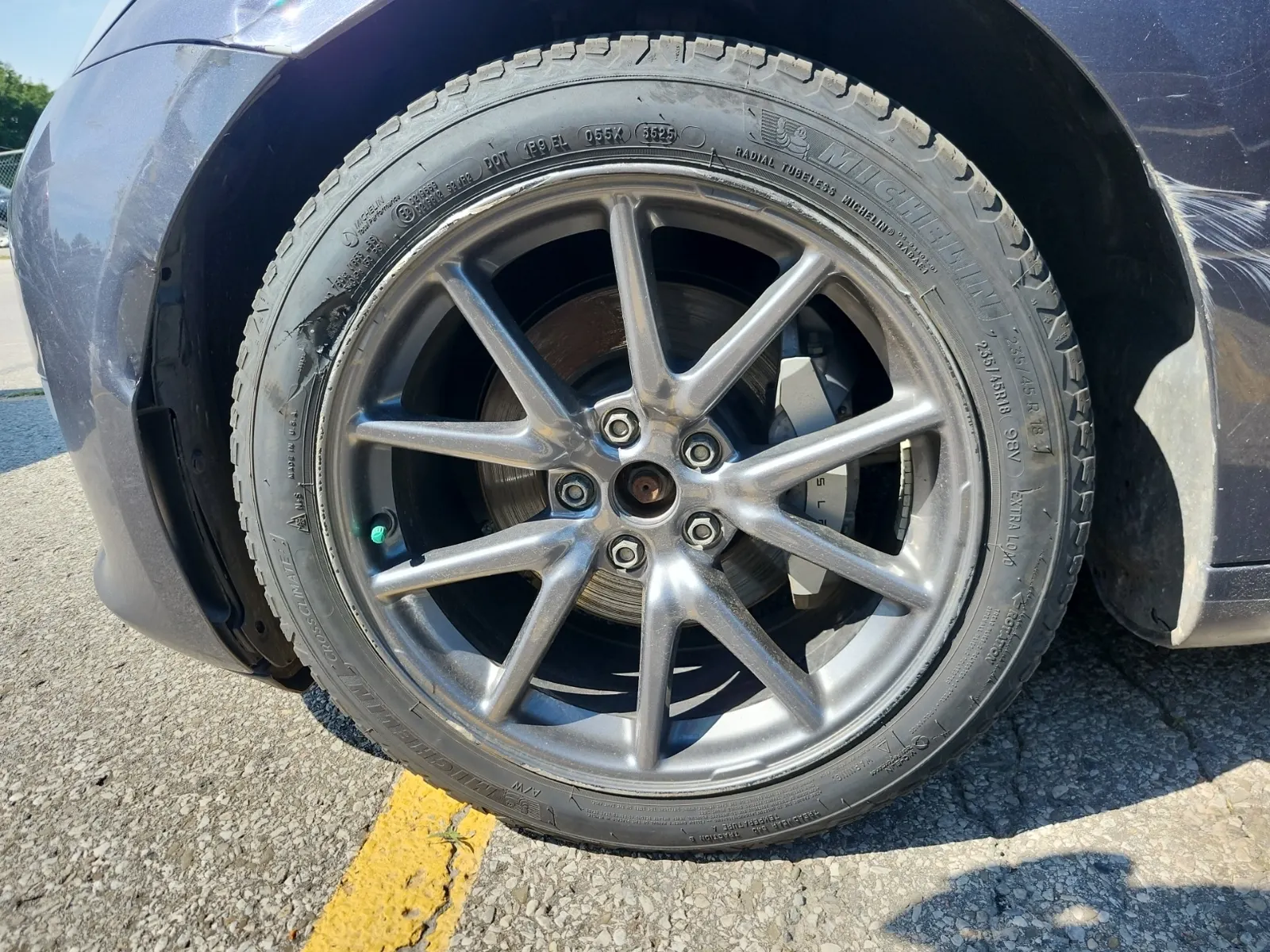 Front driver wheel/tire photo