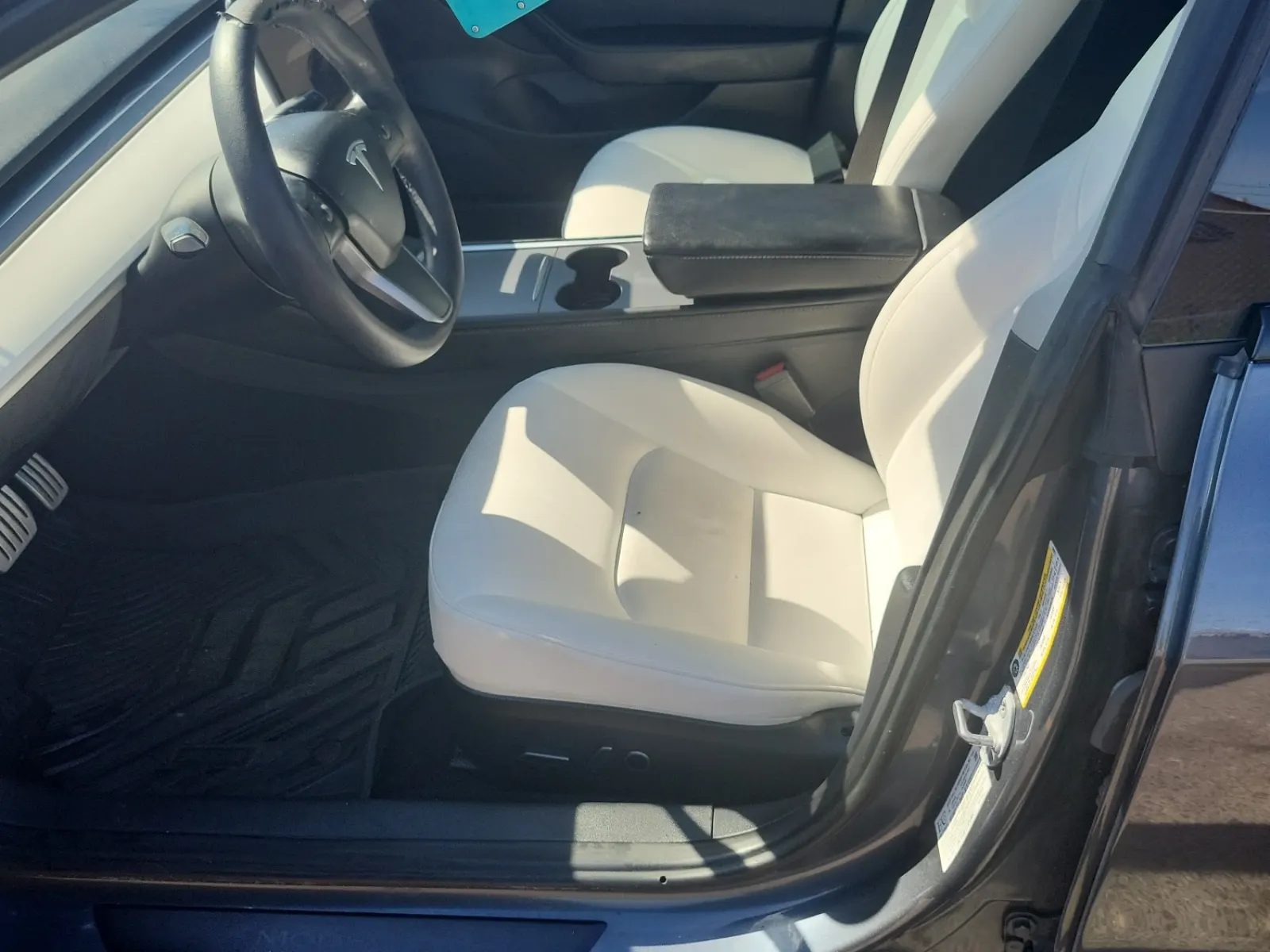 Front Interior Photo