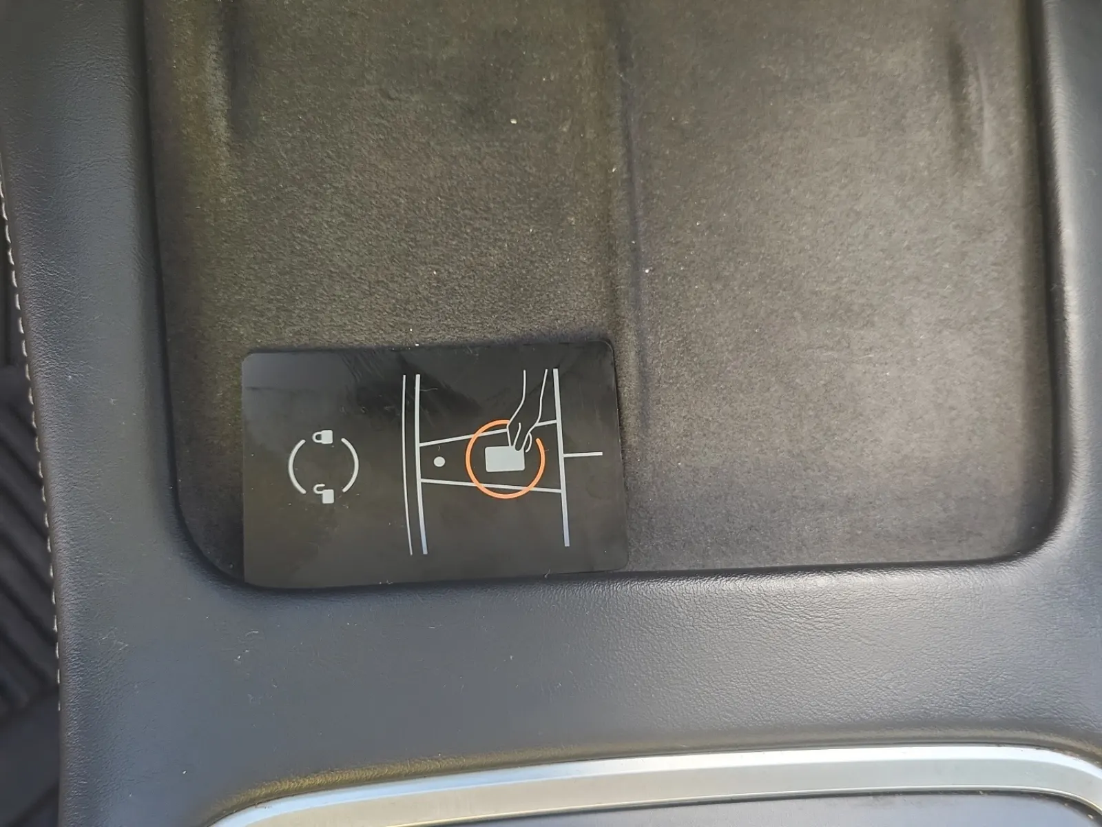 Keys/Fobs/Manual Photo