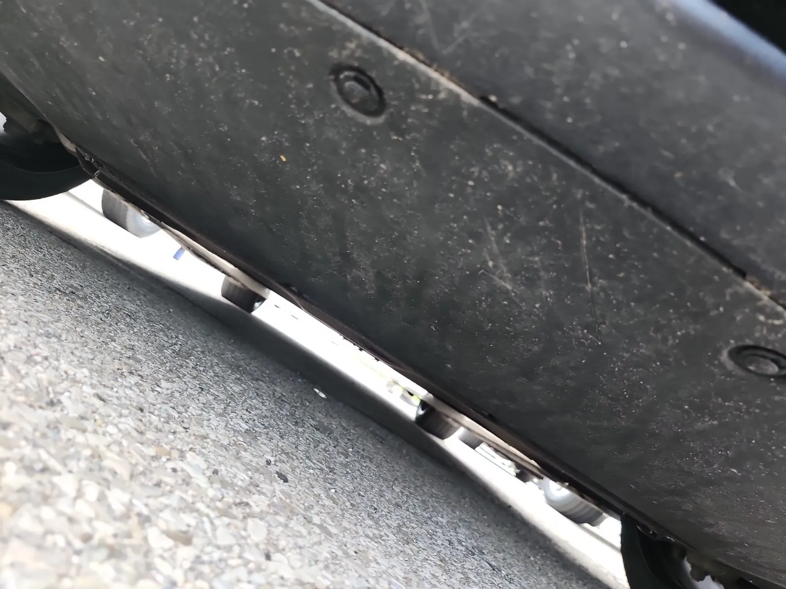 Undercarriage - Front Photo