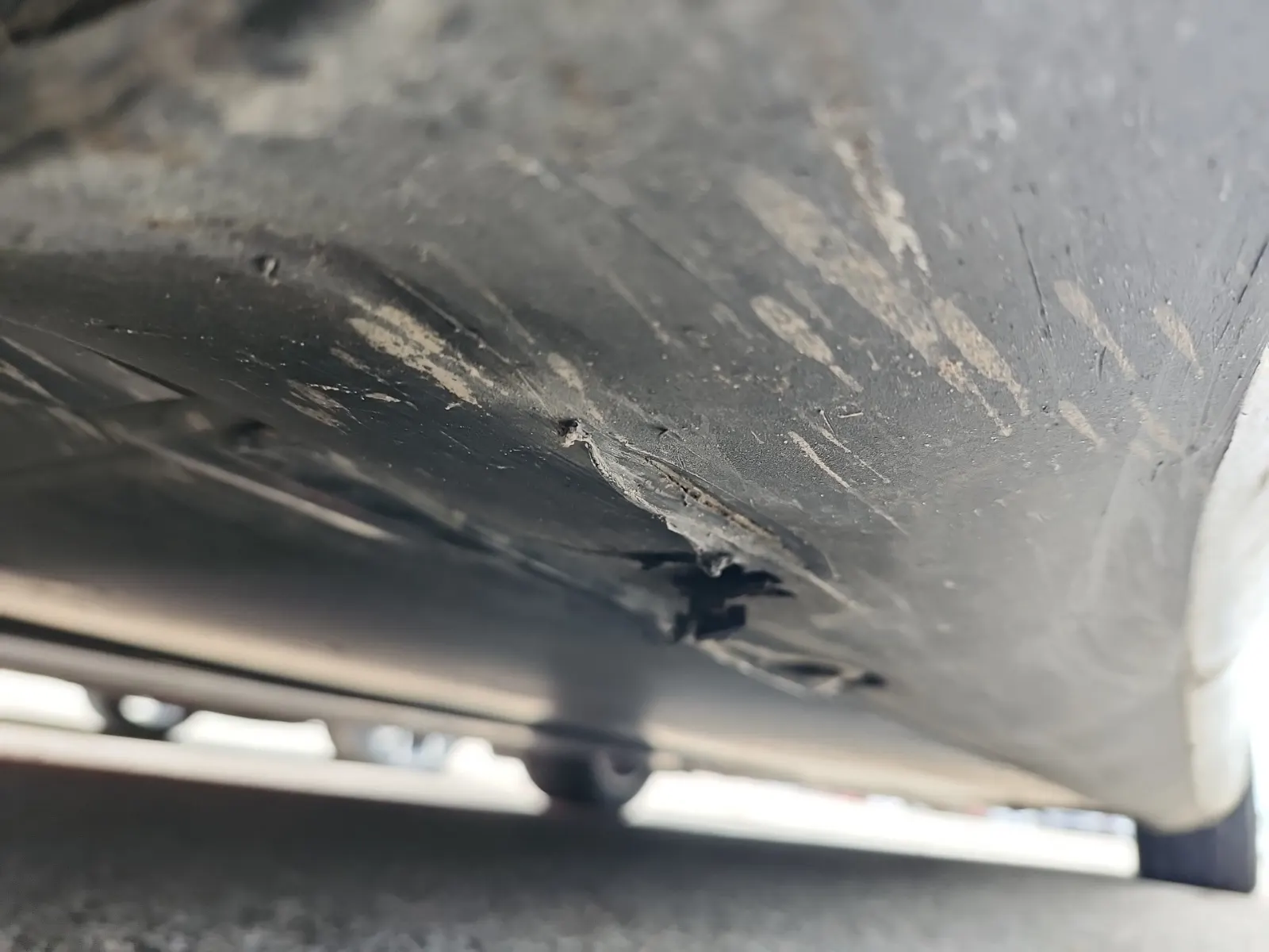 Undercarriage - Passenger Photo