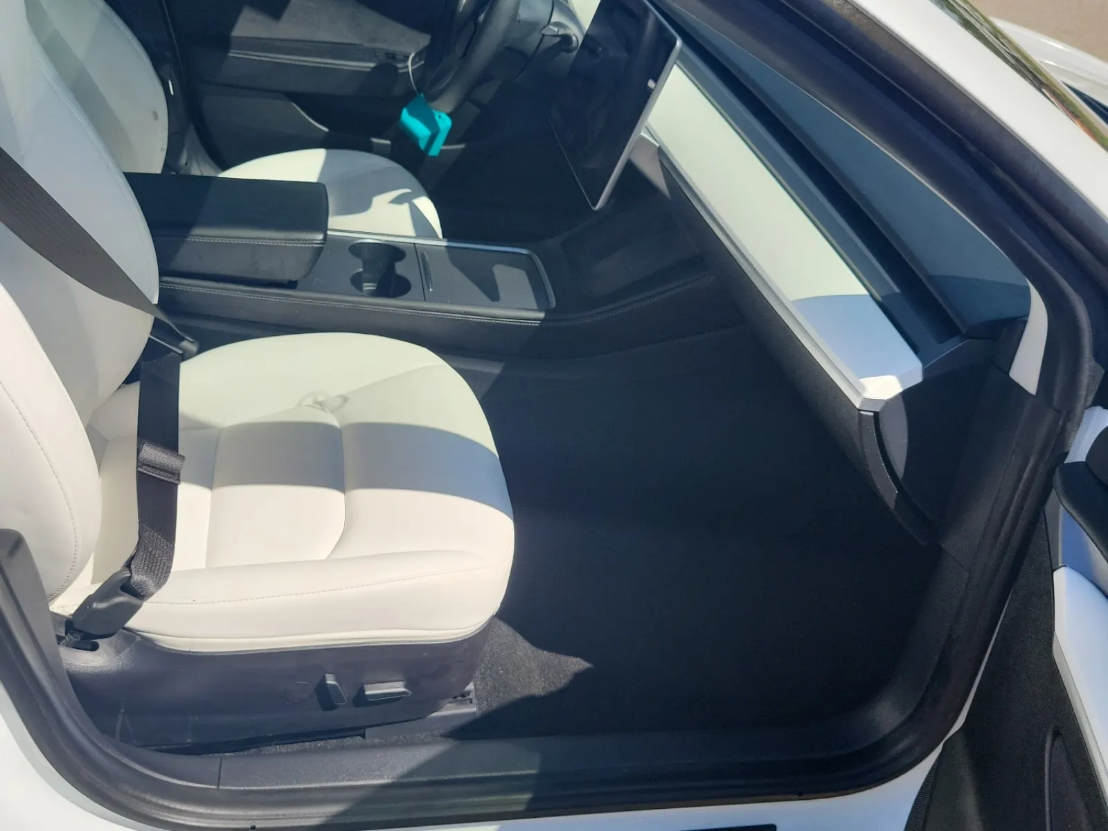 Right Side Interior Photo