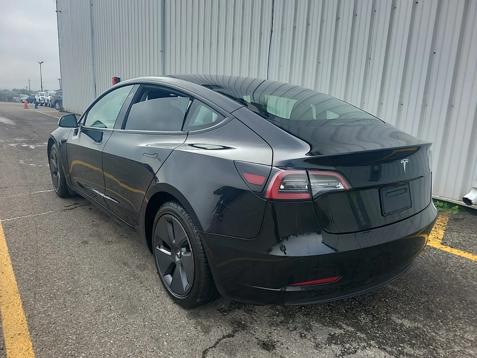 Driver Rear 3/4 Photo