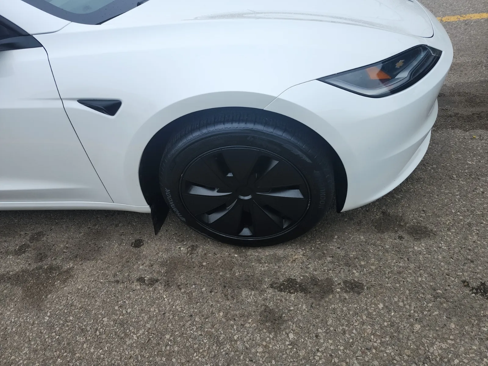 Right Front Wheel/Tire Photo