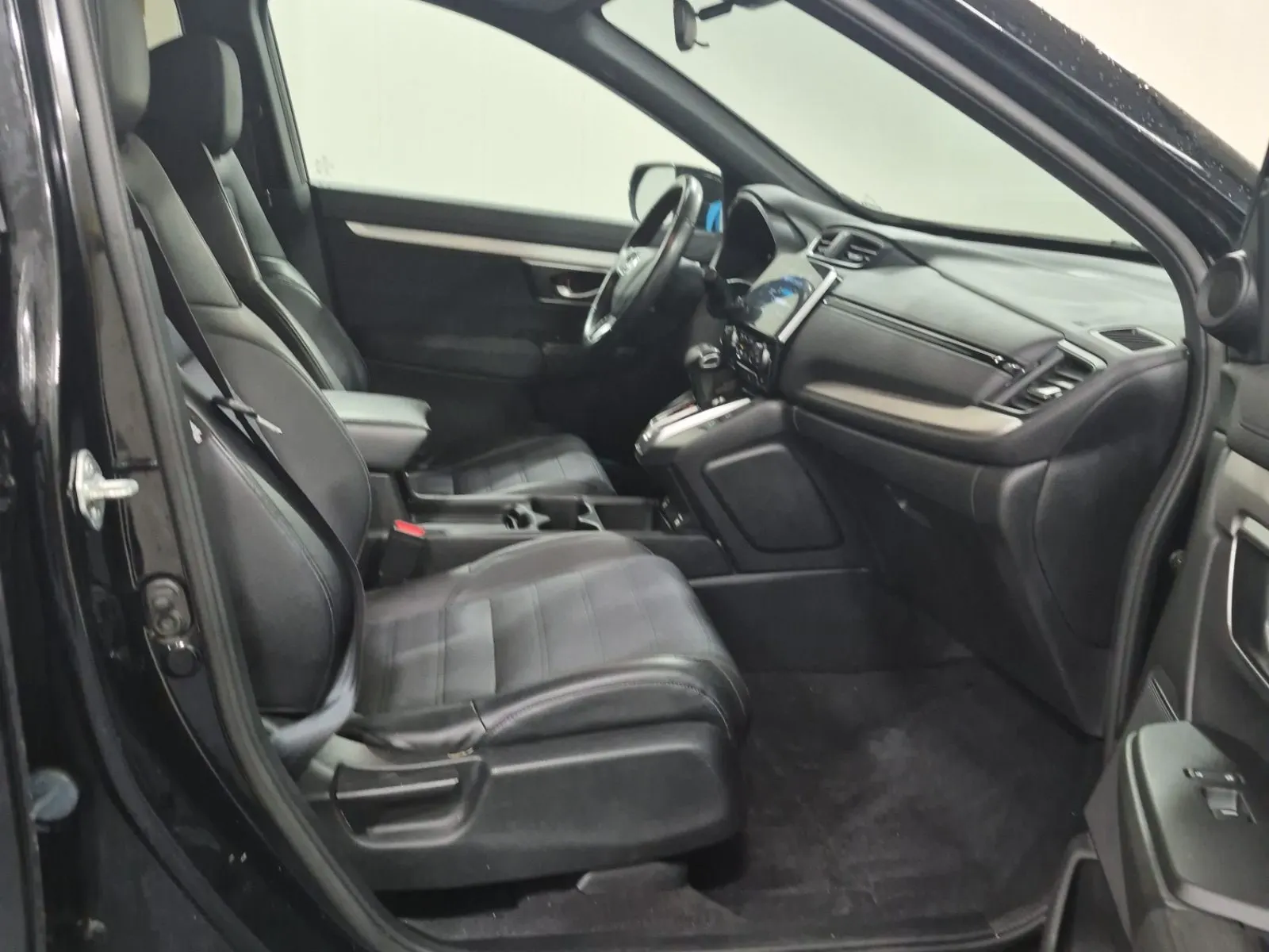 Right Side Interior Photo