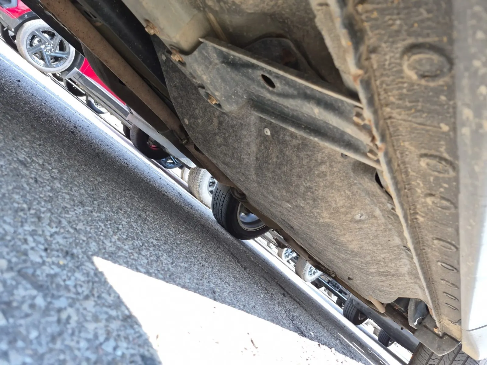 Undercarriage - Driver Photo