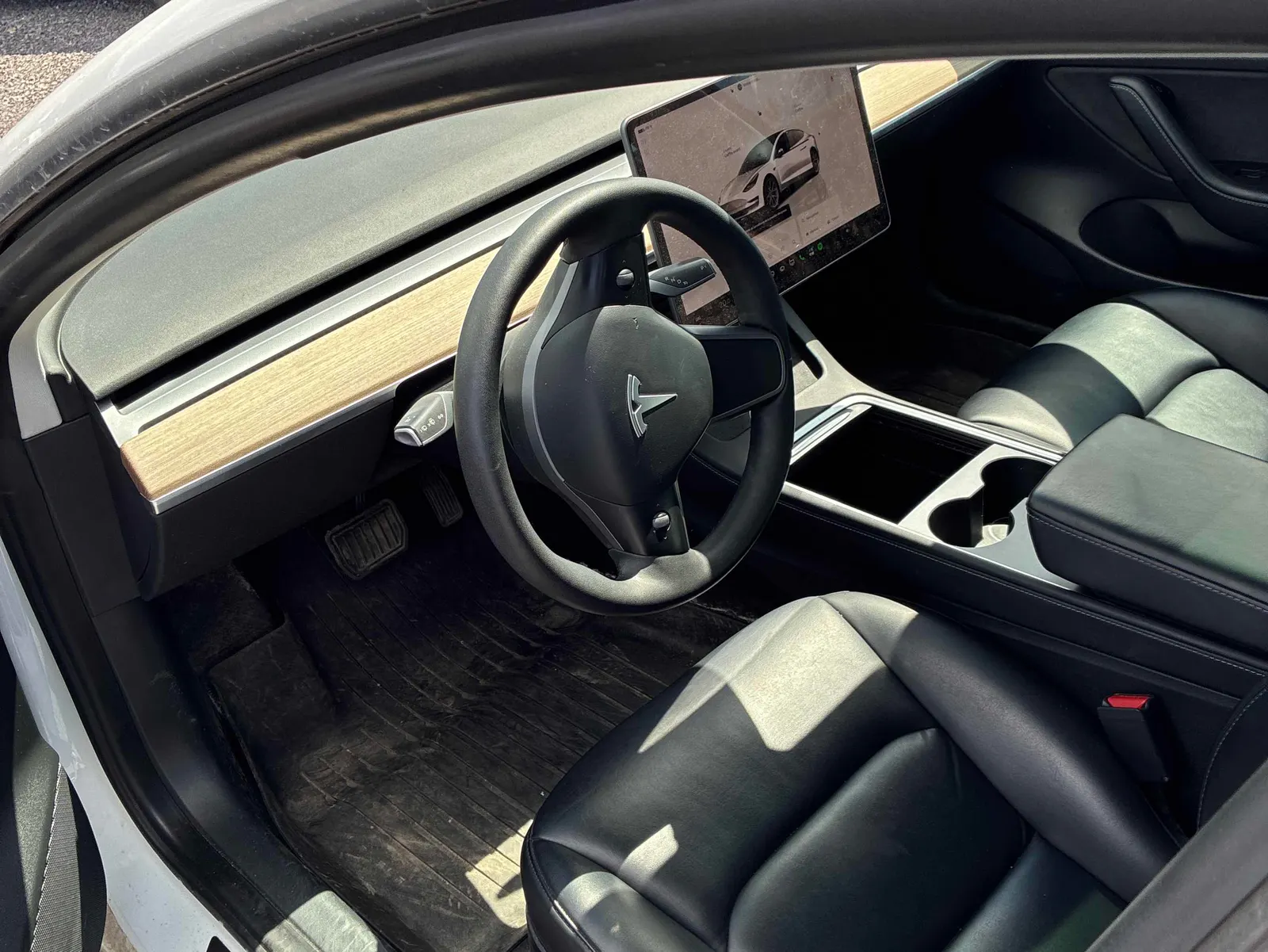 Interior driver side
