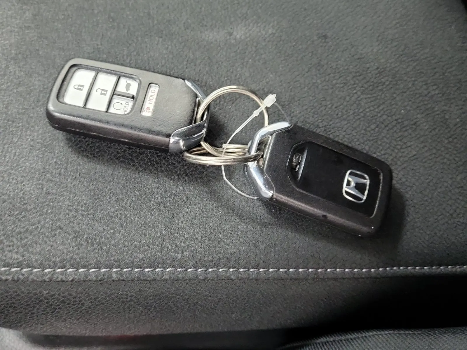 Keys/Fobs/Manual Photo