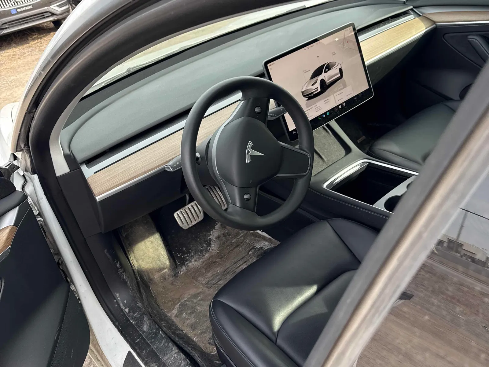 Interior driver side