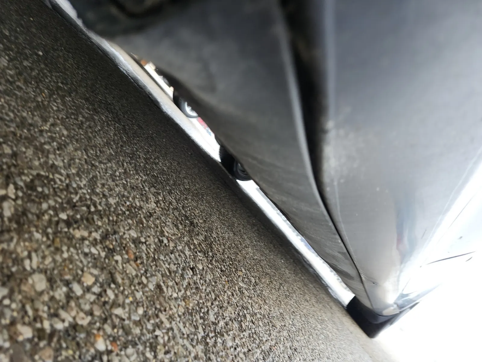 Undercarriage - Passenger Photo