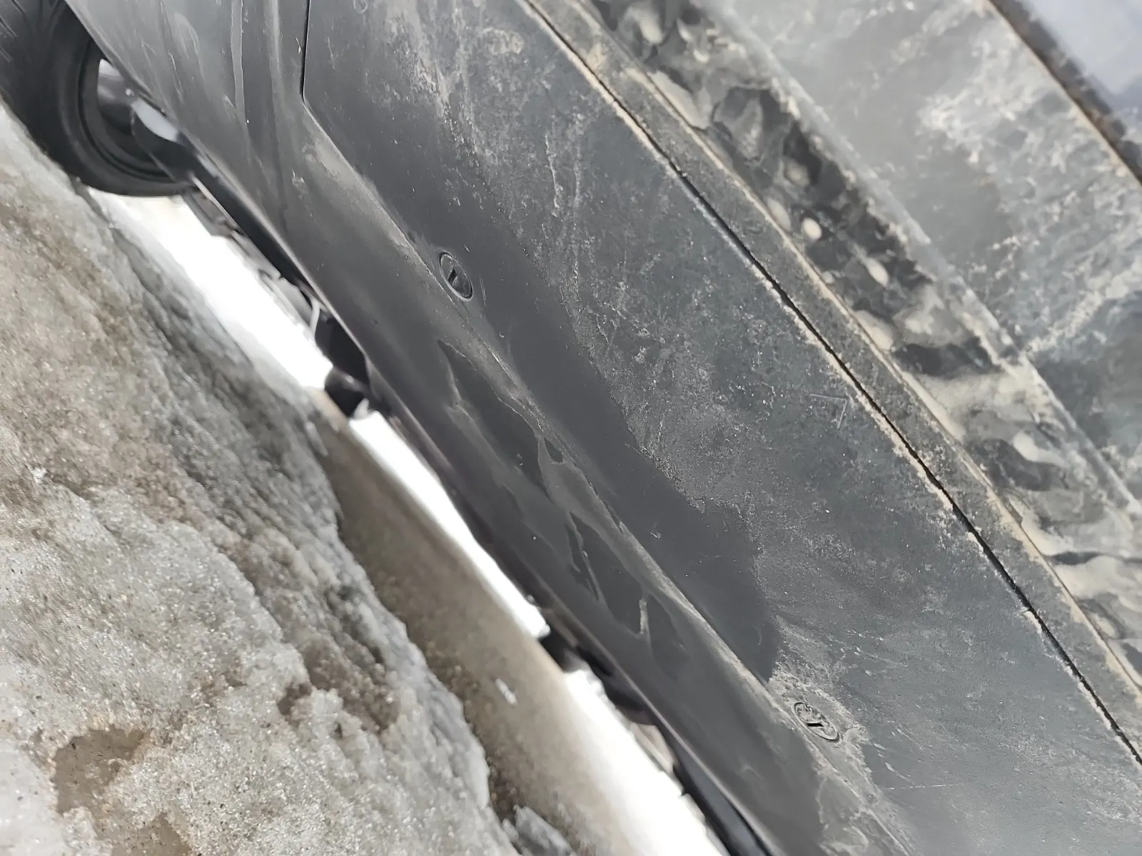 Undercarriage - Rear Photo