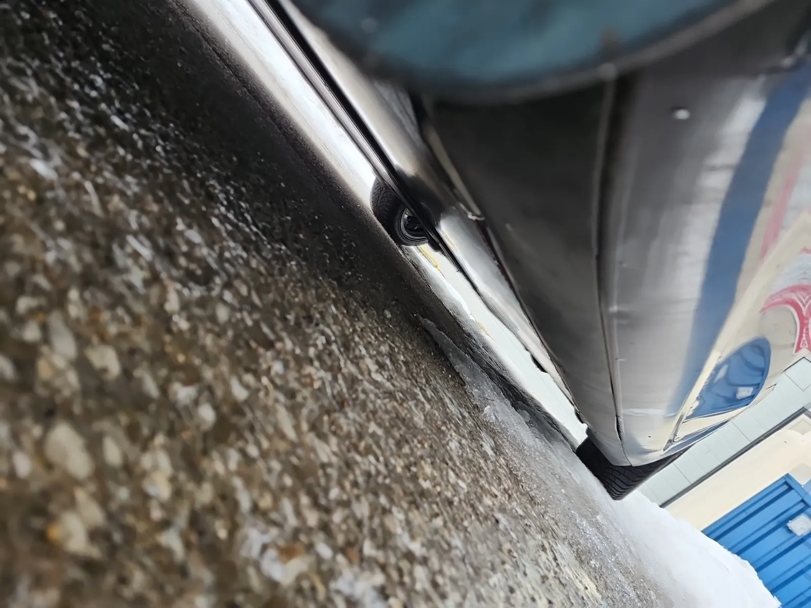 Undercarriage - Driver Photo