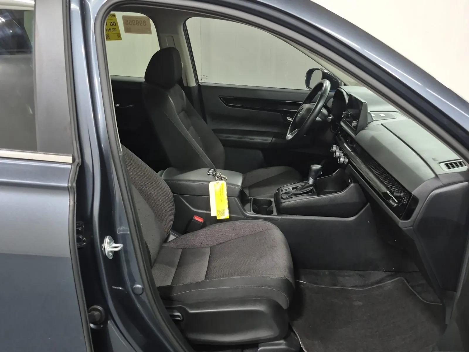 Right Side Interior Photo