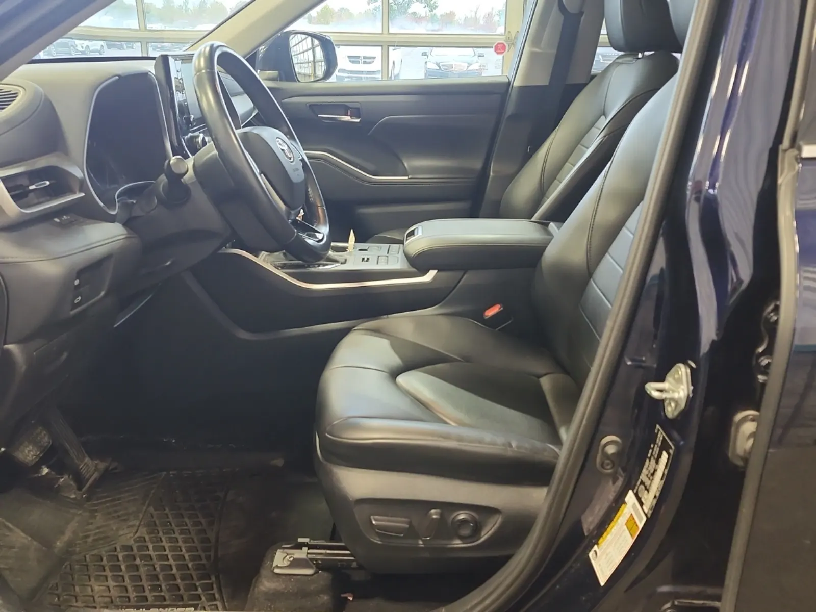 Front Interior Photo