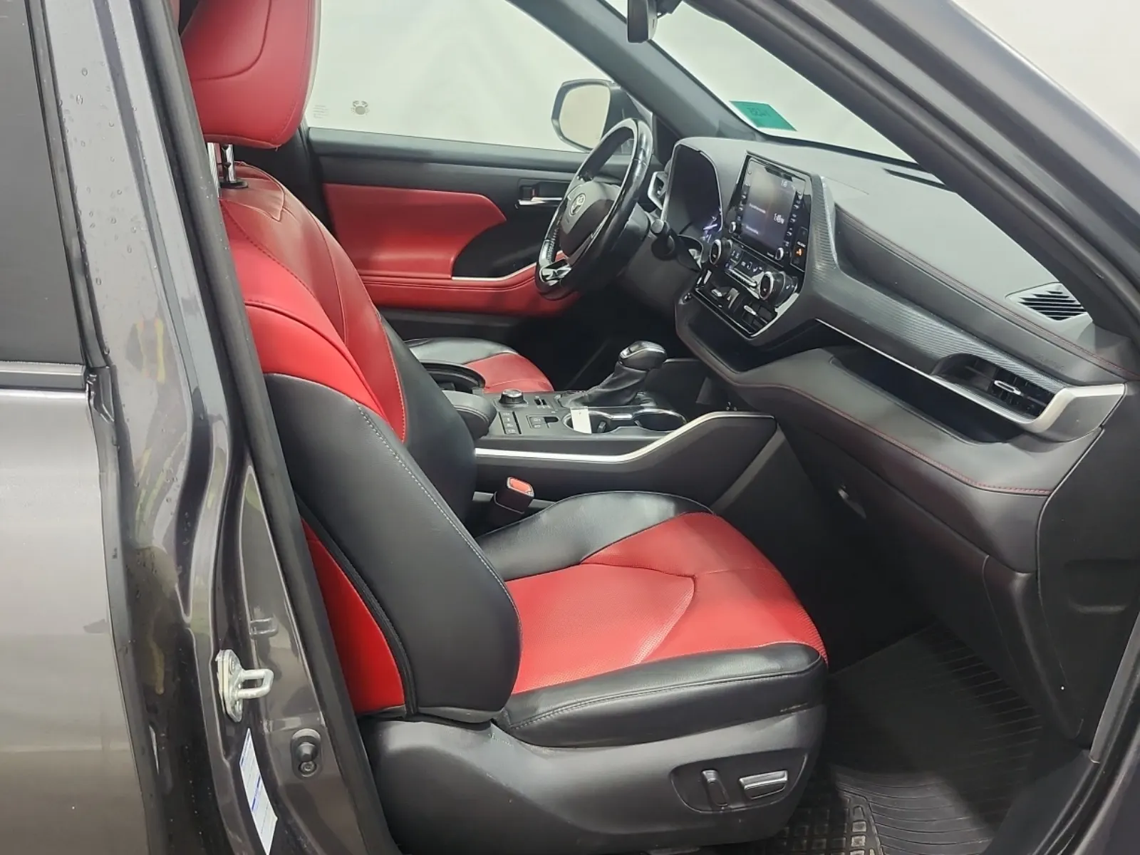 Right Side Interior Photo