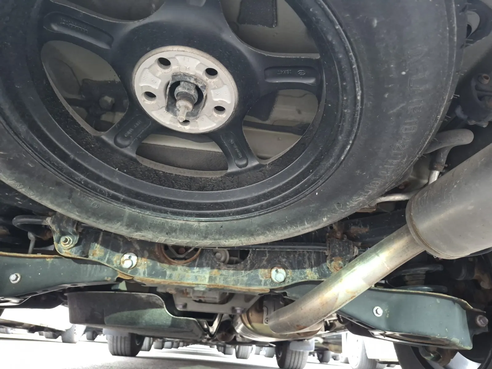 Spare Tire & Wheel Photo