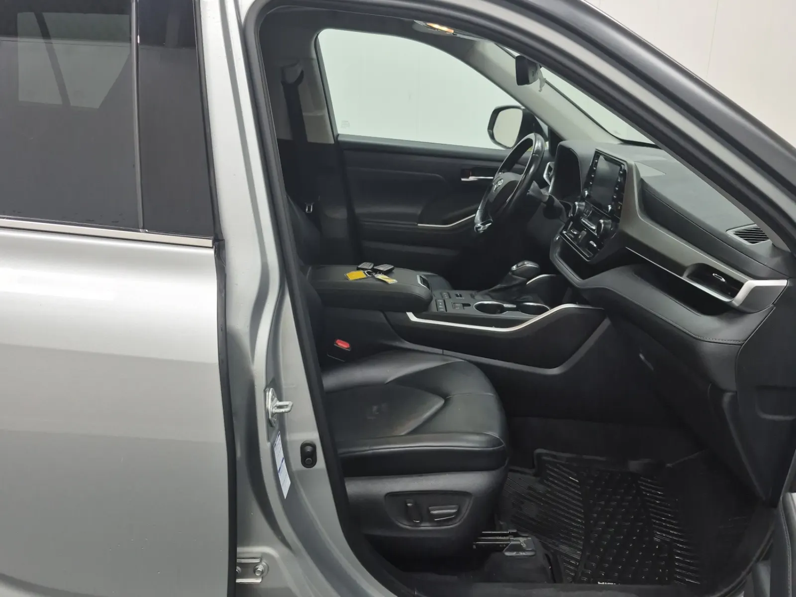 Right Side Interior Photo