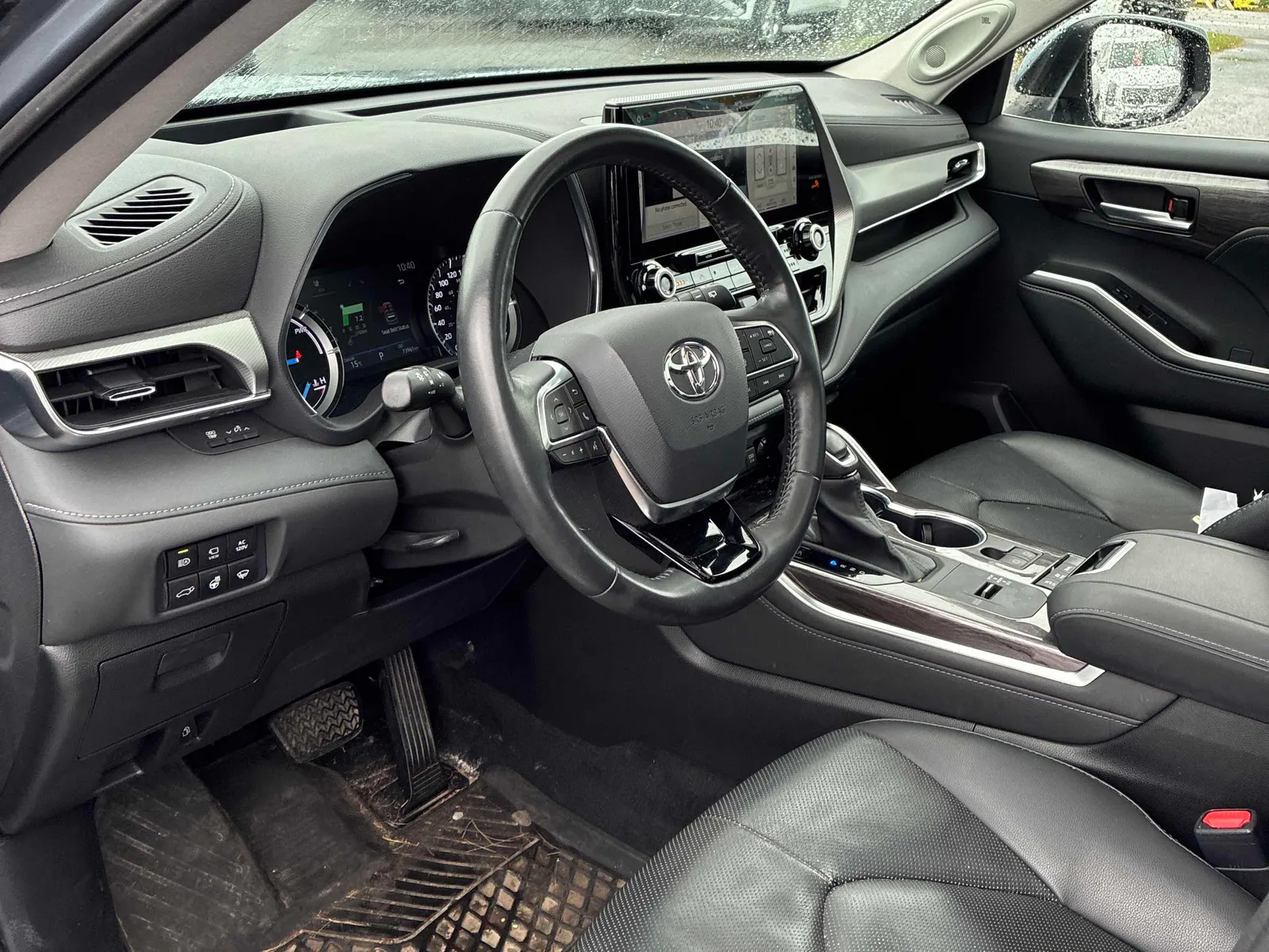 Interior driver side