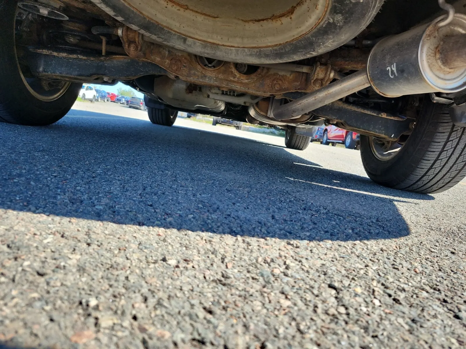 Undercarriage - Rear Photo