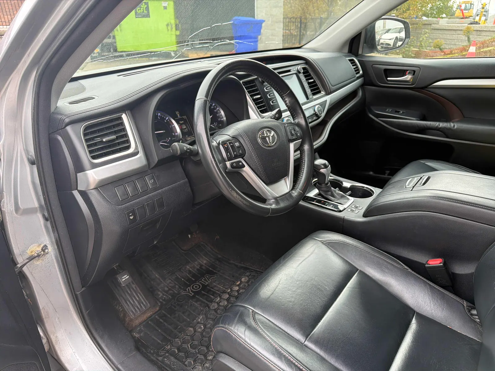 Interior driver side