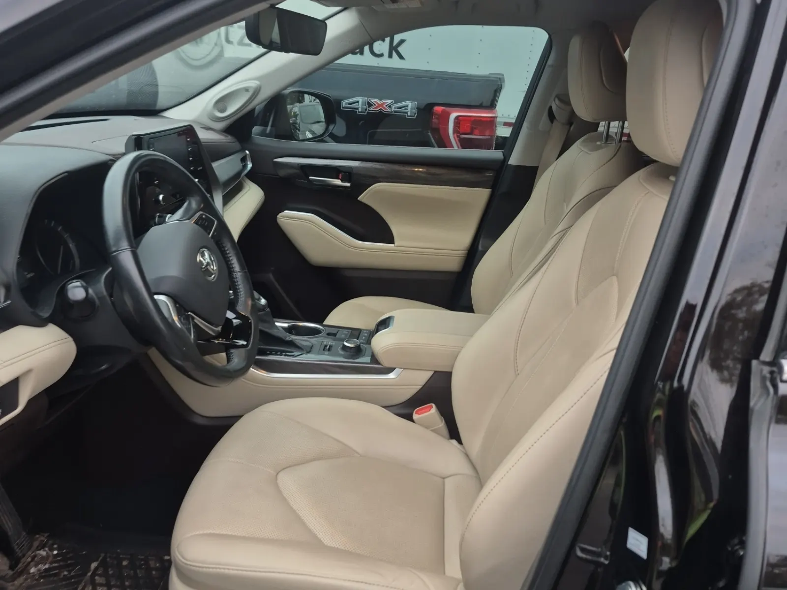 Front Interior Photo