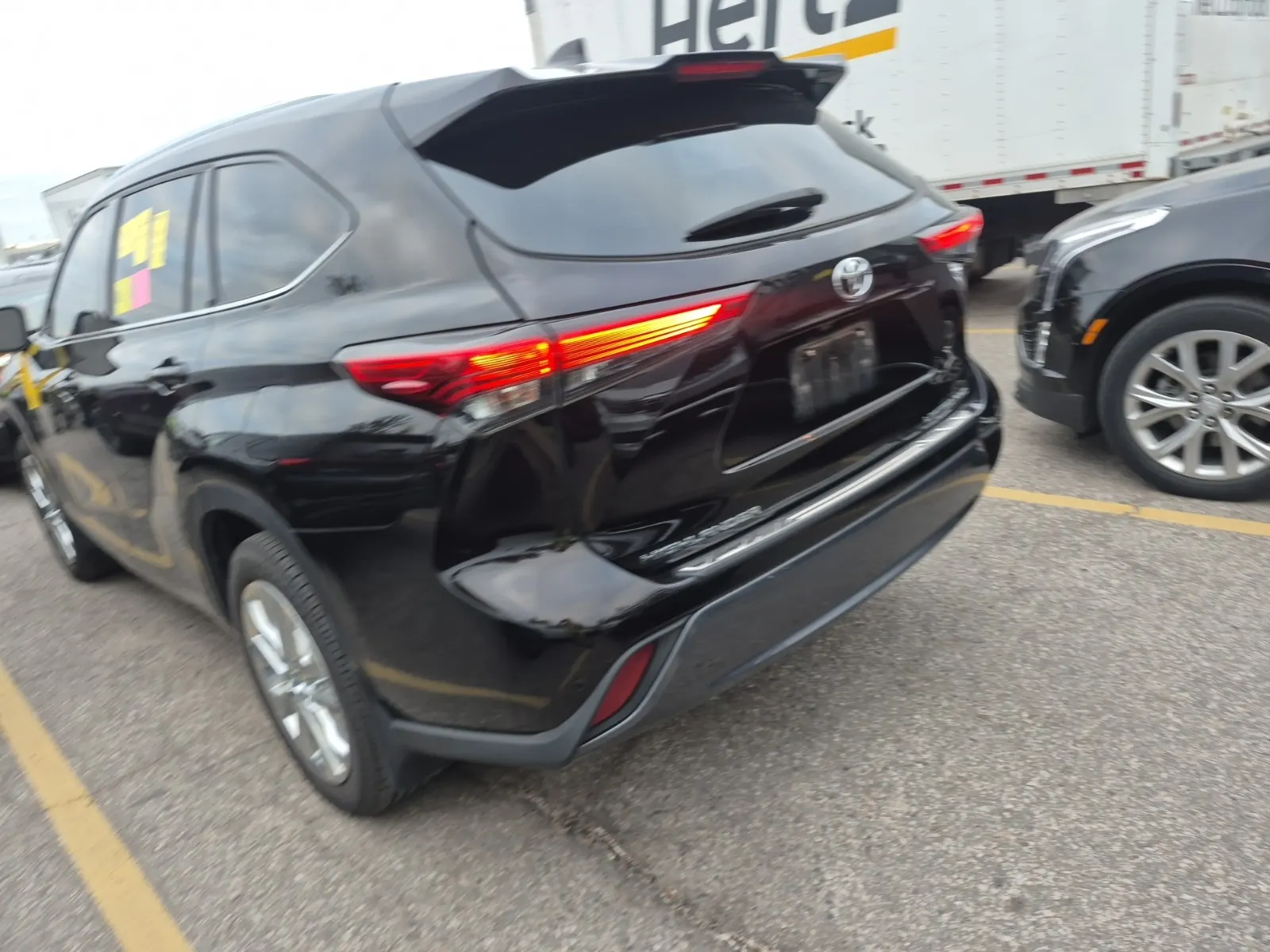 Driver Rear 3/4 Photo