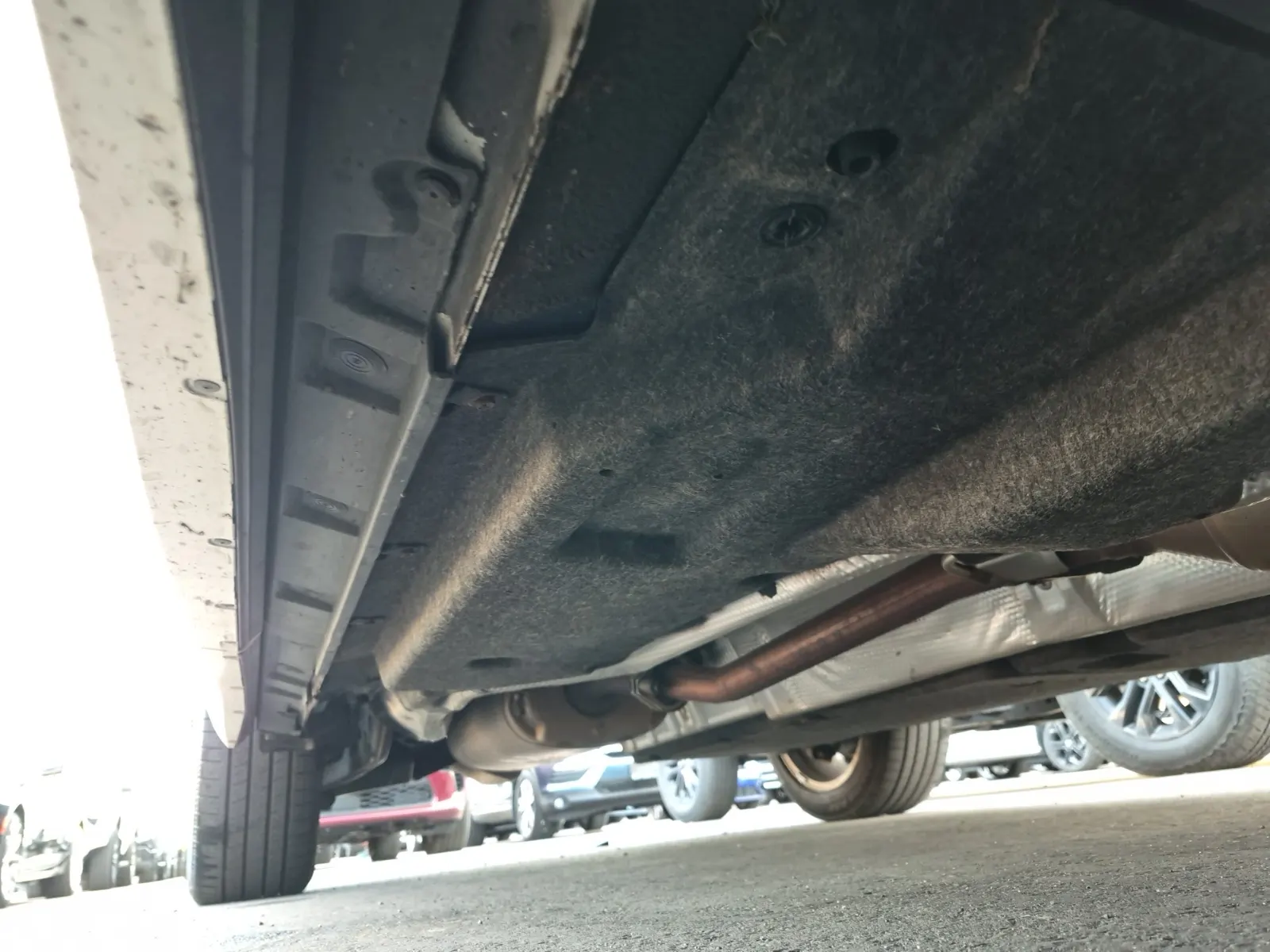 Undercarriage - Passenger Photo