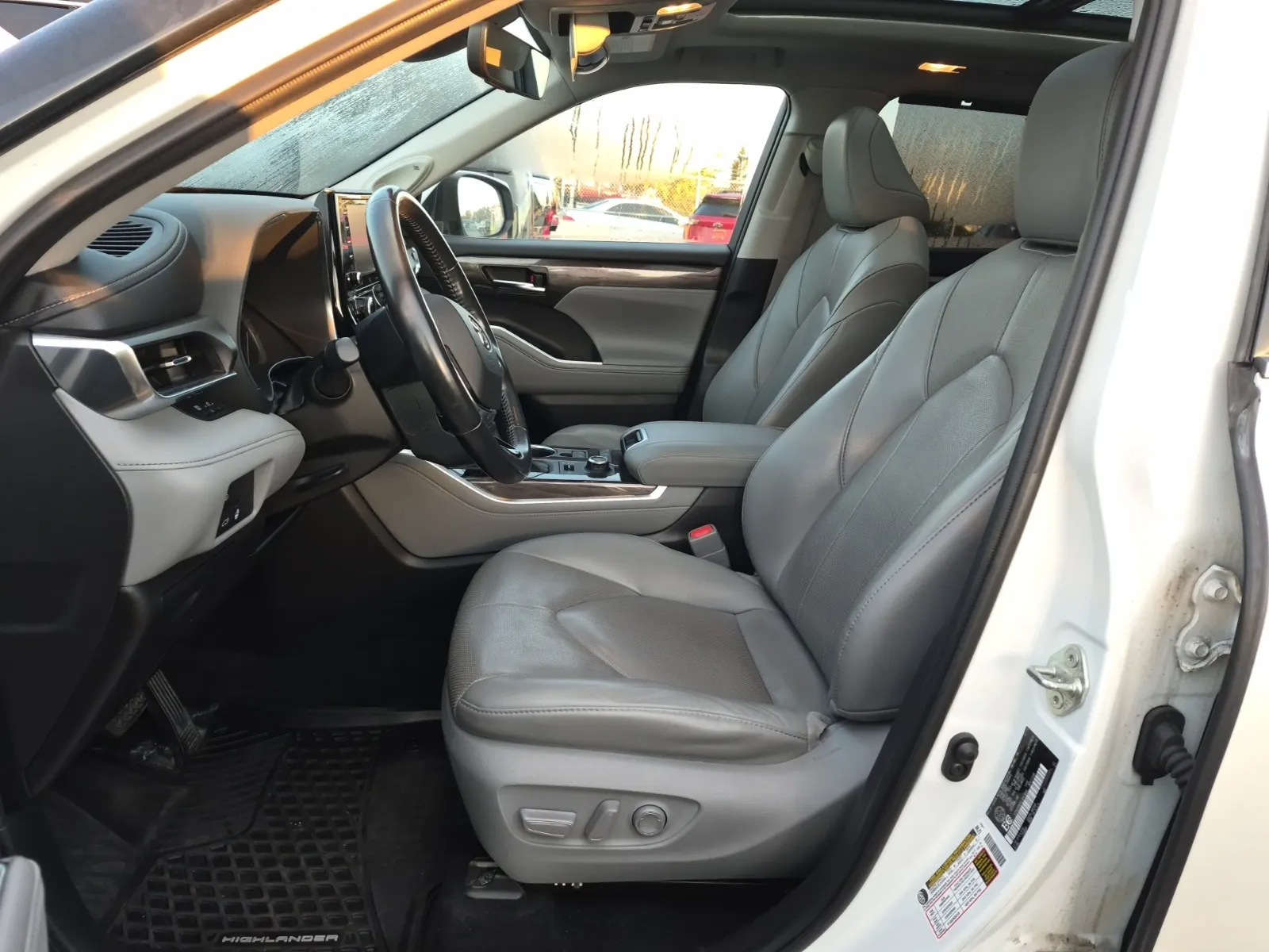 Front Interior Photo
