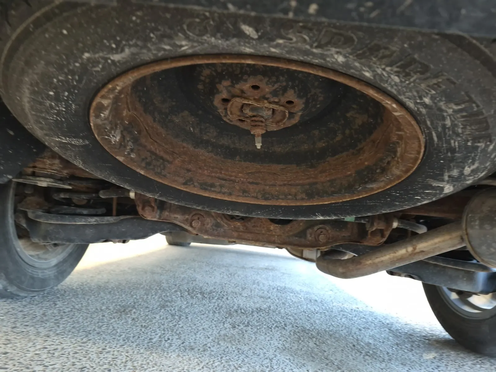Spare Tire & Wheel Photo