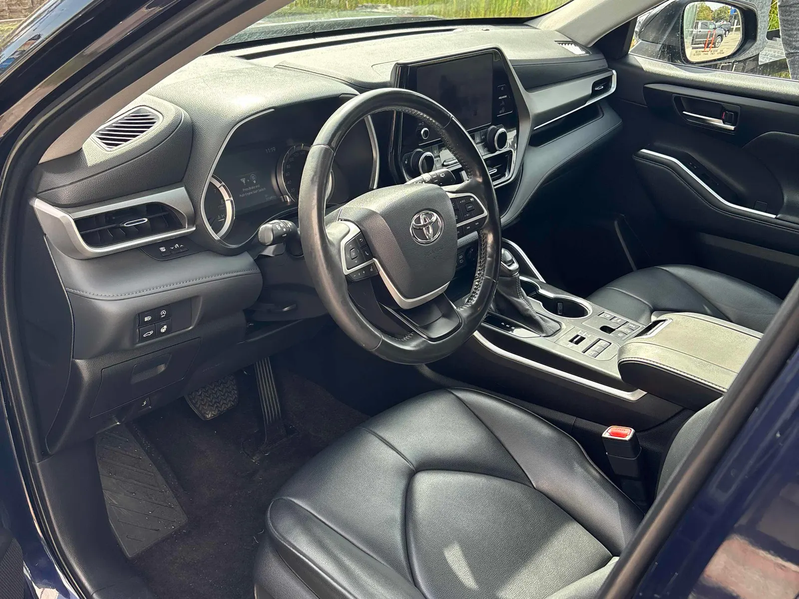 Interior driver side
