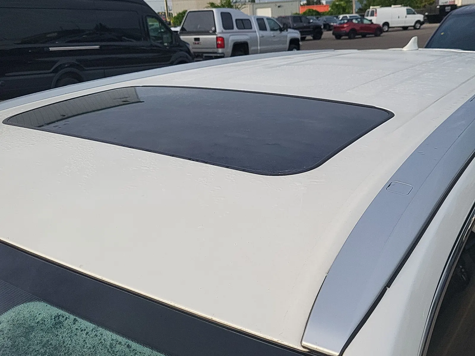 Exterior Roof Photo