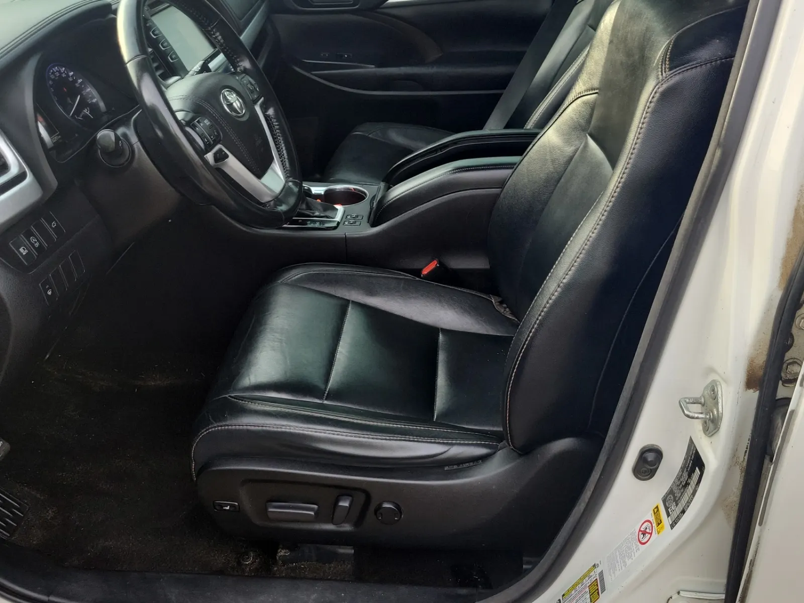 Front Interior Photo