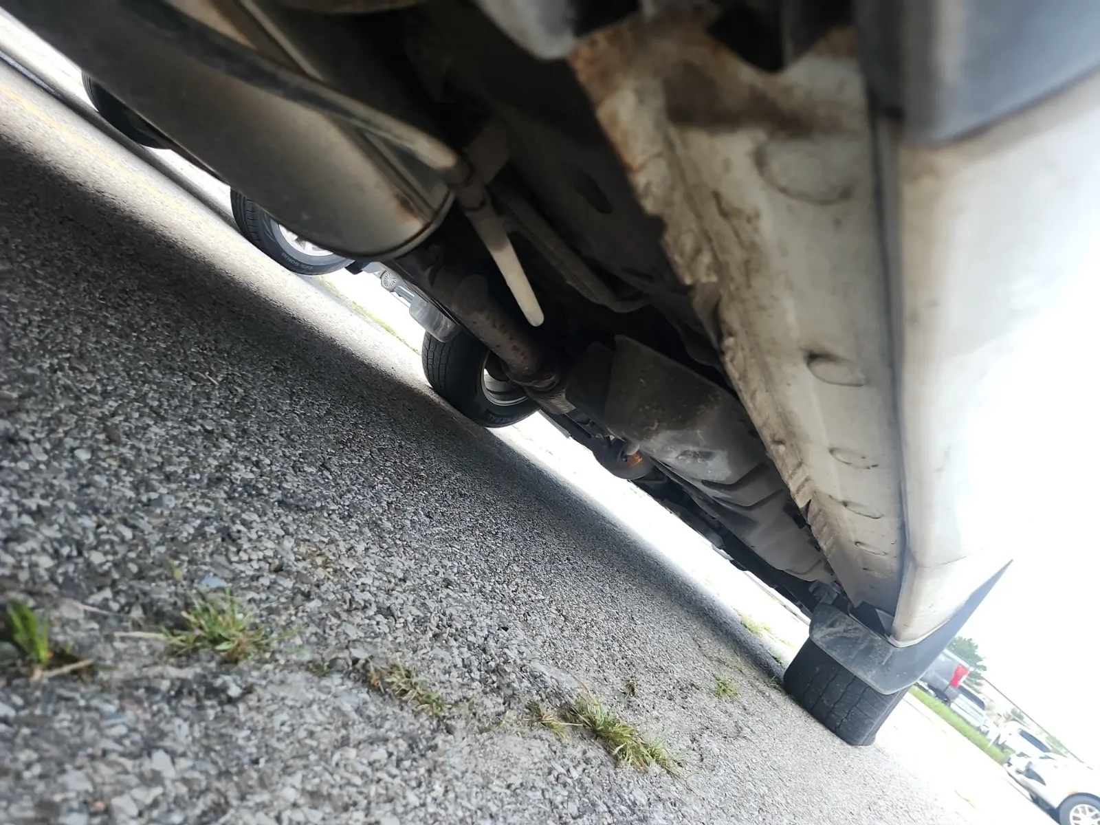 Undercarriage - Passenger Photo