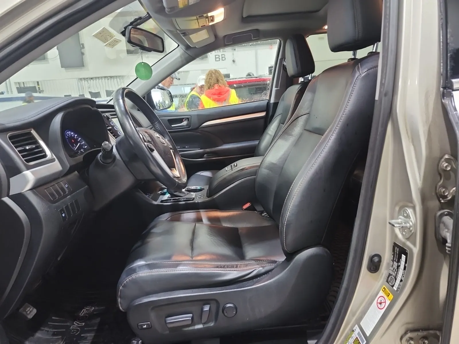 Front Interior Photo