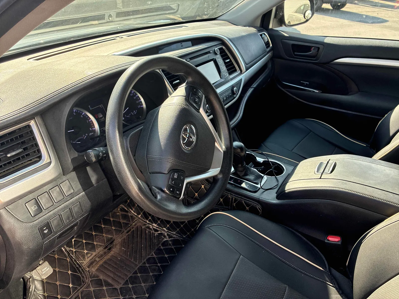 Interior driver side